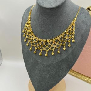 ALTIN KAPLAMALI İŞLEMELİ GERDANLIK KOLYE